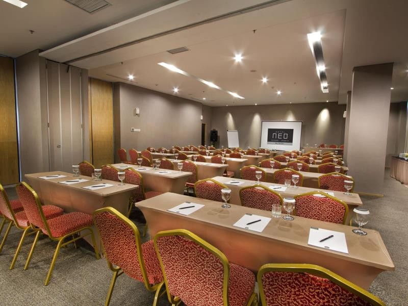 Neo Hotel Tendean Jakarta By Aston Exterior foto