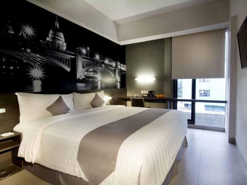 Neo Hotel Tendean Jakarta By Aston Exterior foto