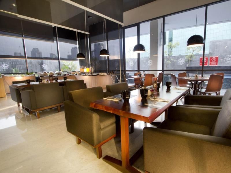 Neo Hotel Tendean Jakarta By Aston Exterior foto